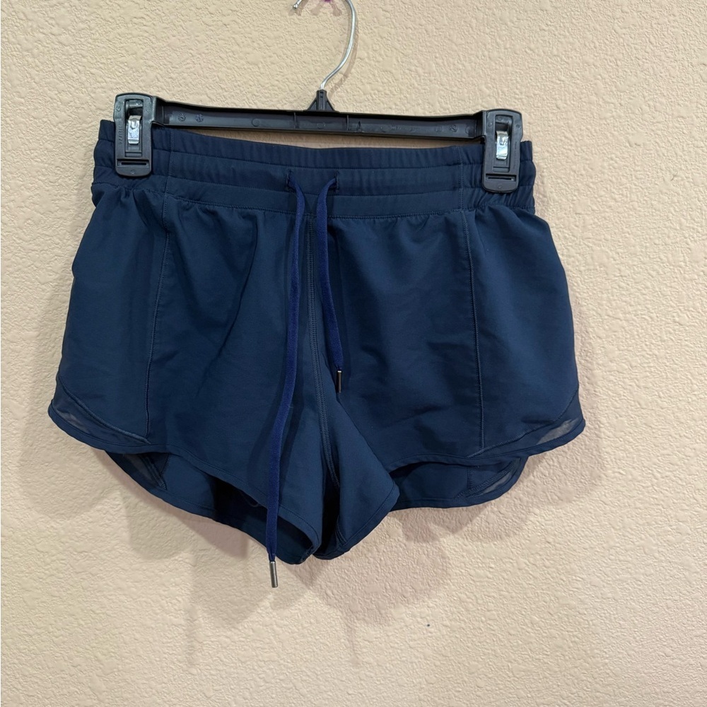 CRZ YOGA Women's Navy Athletic Shorts